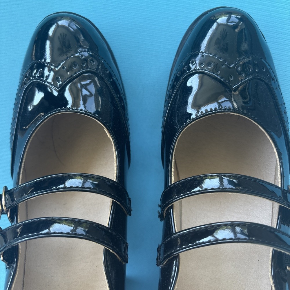 Black Patent Leather Wing Tip Mary Jane Chunky Heel Shoes Gold Buckle SZ 40 (9) - Picture 6 of 10